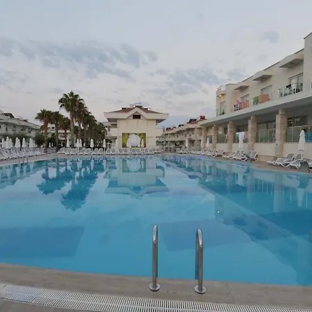 Dream Family Club מלון 5*